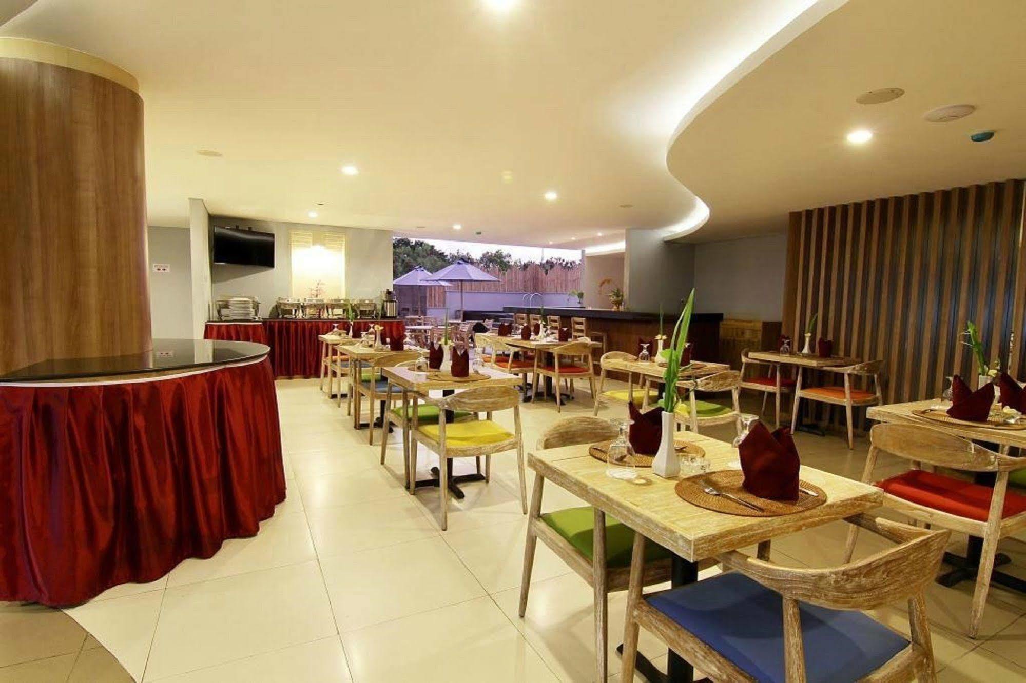 דנפסאר Santosa City Hotel מראה חיצוני תמונה