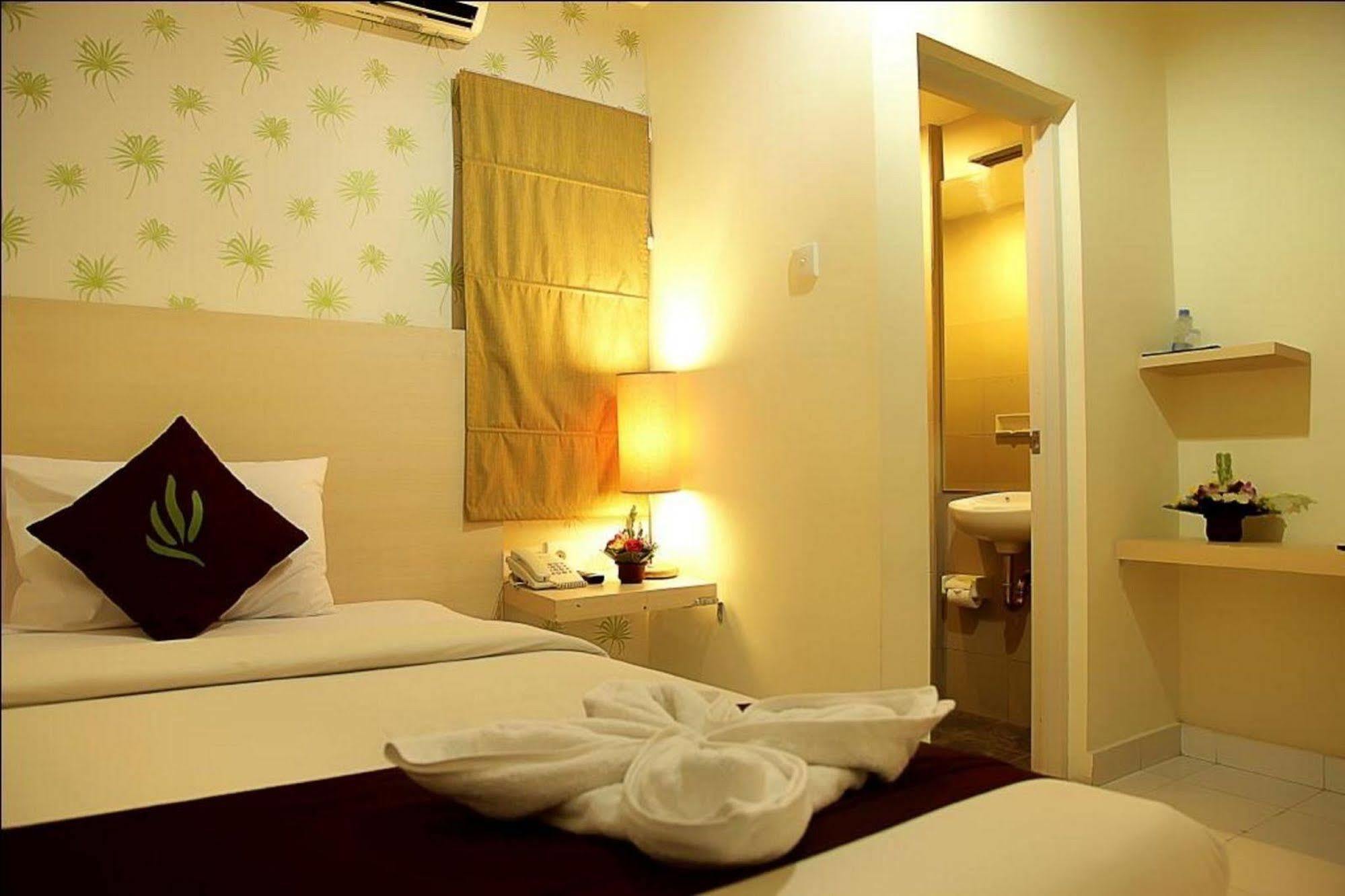 דנפסאר Santosa City Hotel מראה חיצוני תמונה