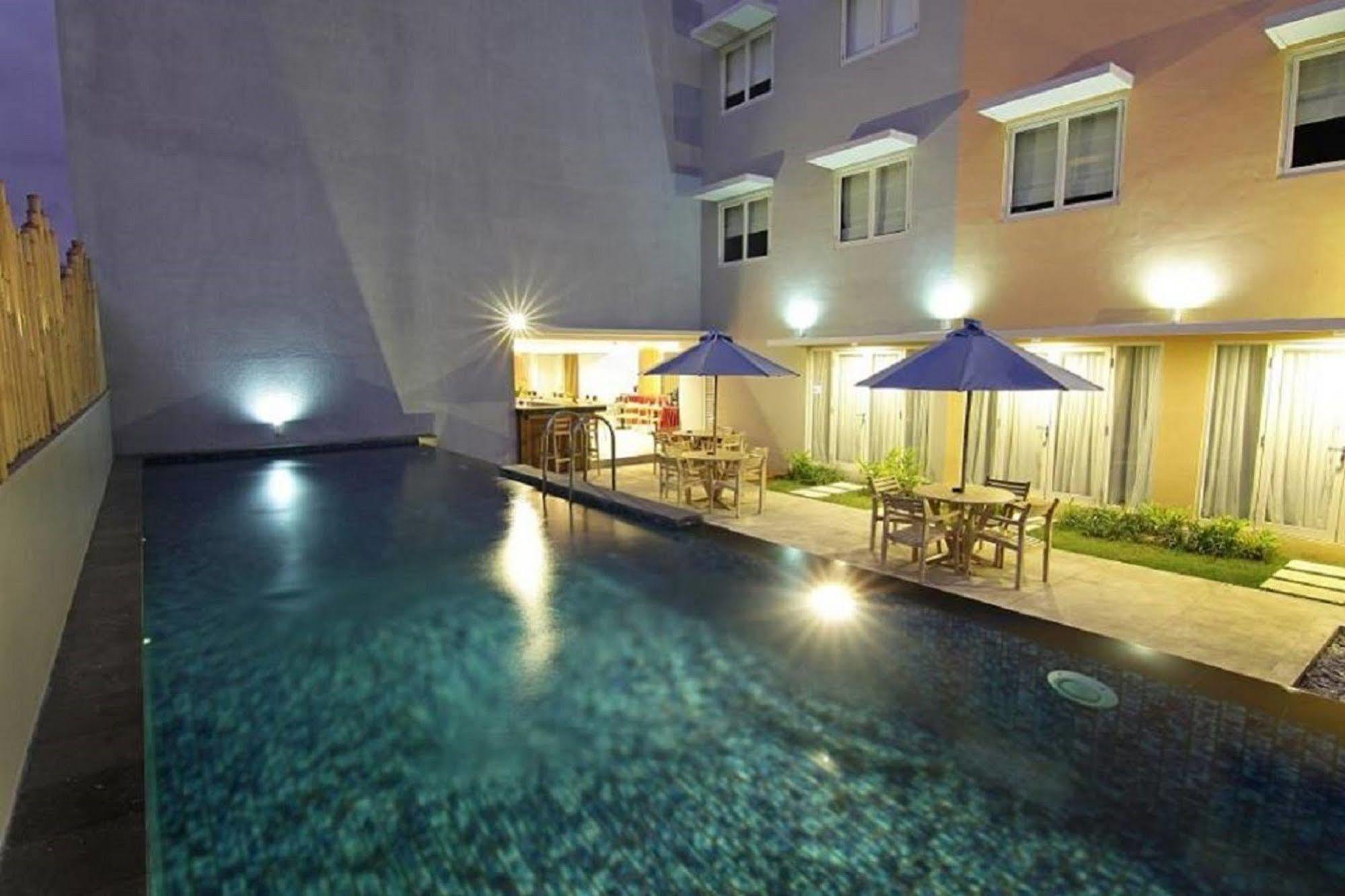 דנפסאר Santosa City Hotel מראה חיצוני תמונה
